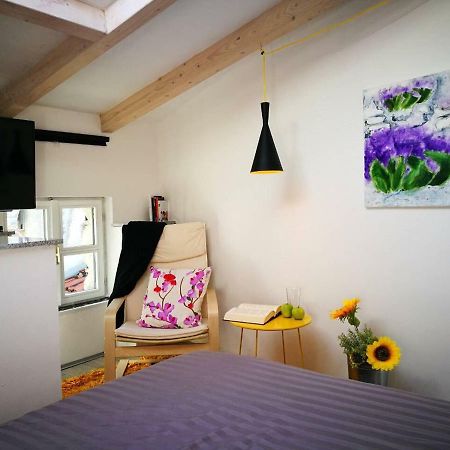 Cres Art Studio Kuning Apartment Zewnętrze zdjęcie