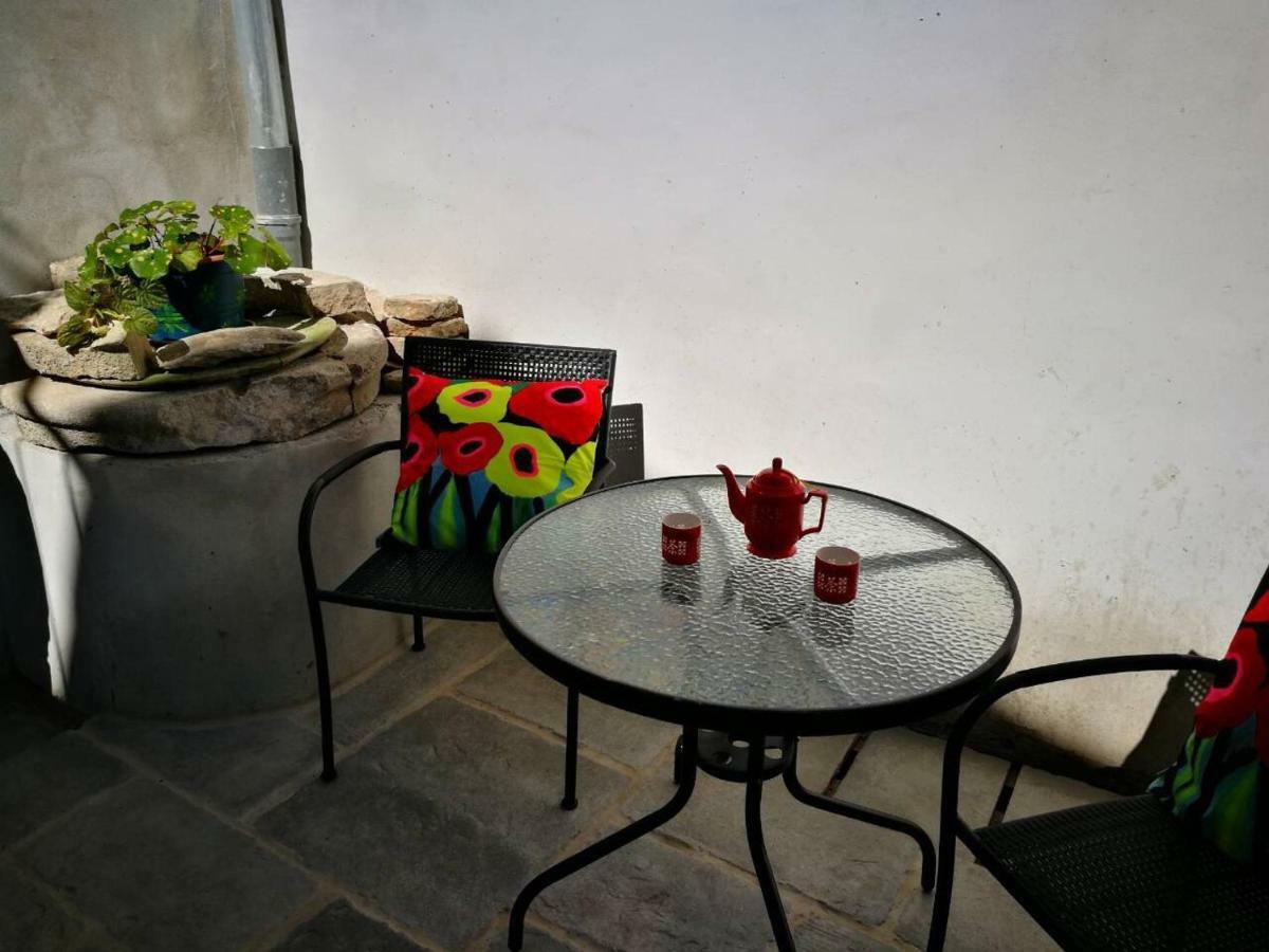 Cres Art Studio Kuning Apartment Zewnętrze zdjęcie