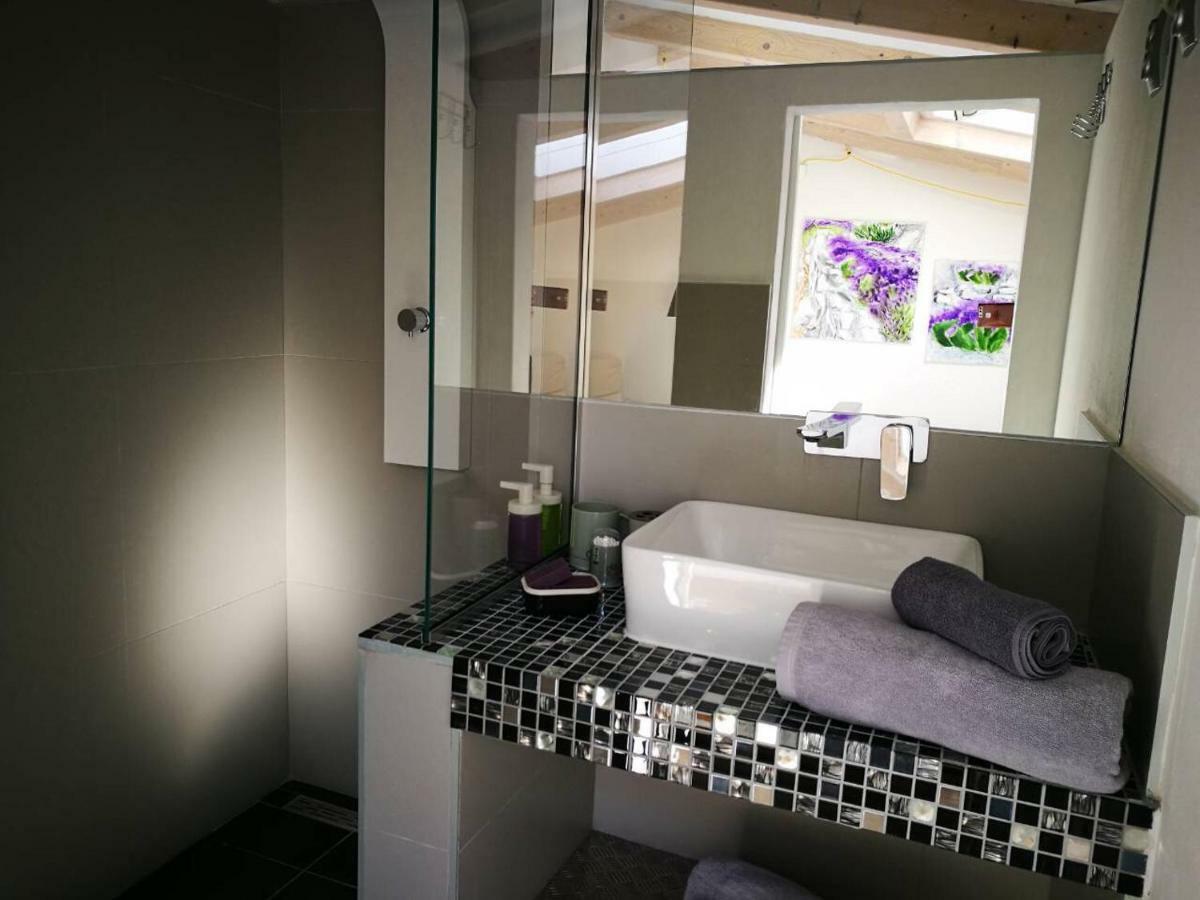Cres Art Studio Kuning Apartment Zewnętrze zdjęcie